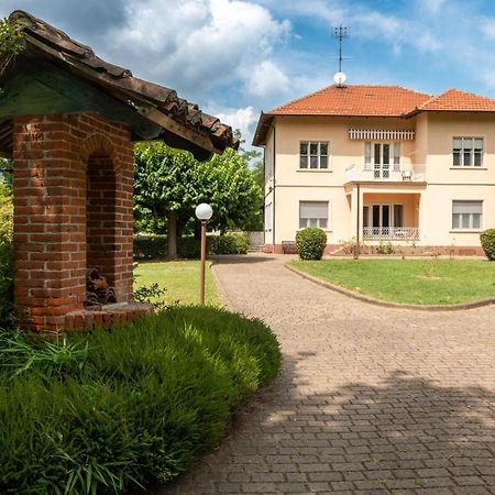Maison Cecile Appartamento In Villa. Host Marianna Agliè Exterior foto